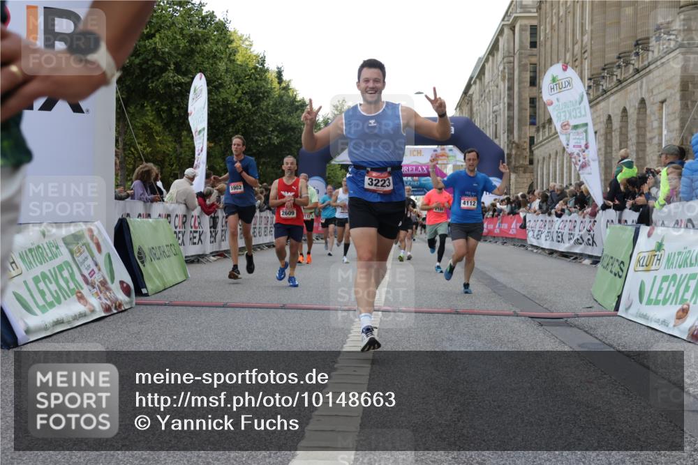 06.09.2026 - CURREX Alsterlauf Yannick Fuchs http://msf.ph/oto/10148663 06.09.2026 09:49:45 Ziel 2180, 2577, 2609, 2870, 2961, 3063, 3113, 3223, 3368, 4112, 4212, 4240, 5175, 5347, 5902, 6035, 6323, 6369, 8234, 8337 meine-sportfotos.de
