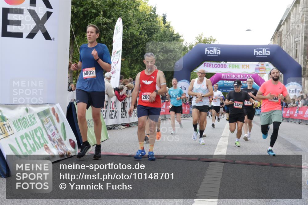 06.09.2026 - CURREX Alsterlauf Yannick Fuchs http://msf.ph/oto/10148701 06.09.2026 09:49:46 Ziel 2180, 2609, 2870, 2961, 3063, 3113, 3223, 3368, 4112, 4212, 4240, 5175, 5347, 5902, 6035, 6323, 6369, 8234, 8337 meine-sportfotos.de