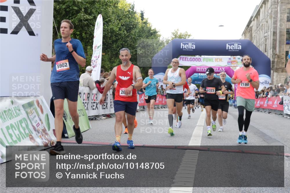 06.09.2026 - CURREX Alsterlauf Yannick Fuchs http://msf.ph/oto/10148705 06.09.2026 09:49:46 Ziel 2180, 2609, 2870, 2961, 3063, 3113, 3223, 3368, 4112, 4212, 4240, 5175, 5347, 5902, 6035, 6323, 6369, 8234, 8337 meine-sportfotos.de