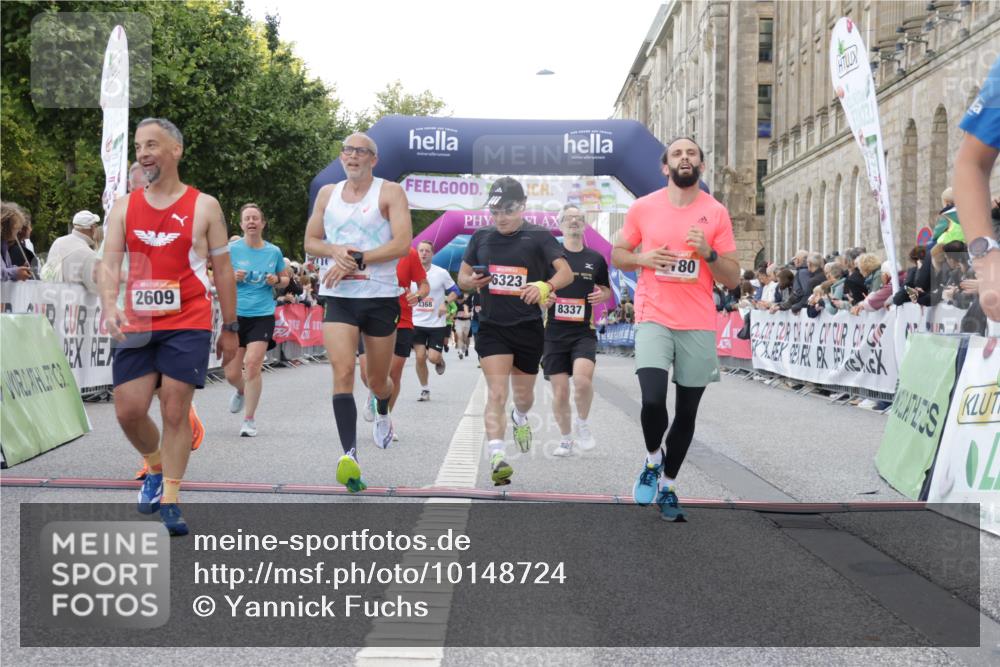 06.09.2026 - CURREX Alsterlauf Yannick Fuchs http://msf.ph/oto/10148724 06.09.2026 09:49:47 Ziel 2180, 2609, 2870, 2961, 3063, 3113, 3223, 3368, 4112, 4212, 5175, 5347, 5902, 6323, 8234, 8337 meine-sportfotos.de