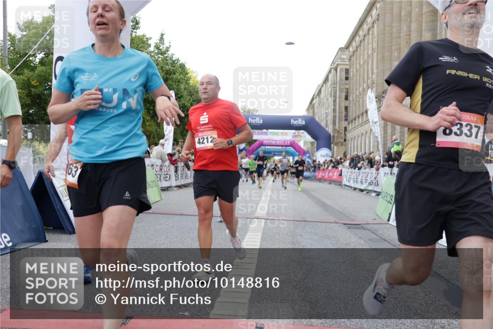 06.09.2026 - CURREX Alsterlauf Yannick Fuchs http://msf.ph/oto/10148816 06.09.2026 09:49:50 Ziel 2180, 2609, 2870, 3063, 3113, 3223, 3368, 4112, 4161, 4212, 4428, 4532, 4932, 5346, 5902, 6323, 8337 meine-sportfotos.de