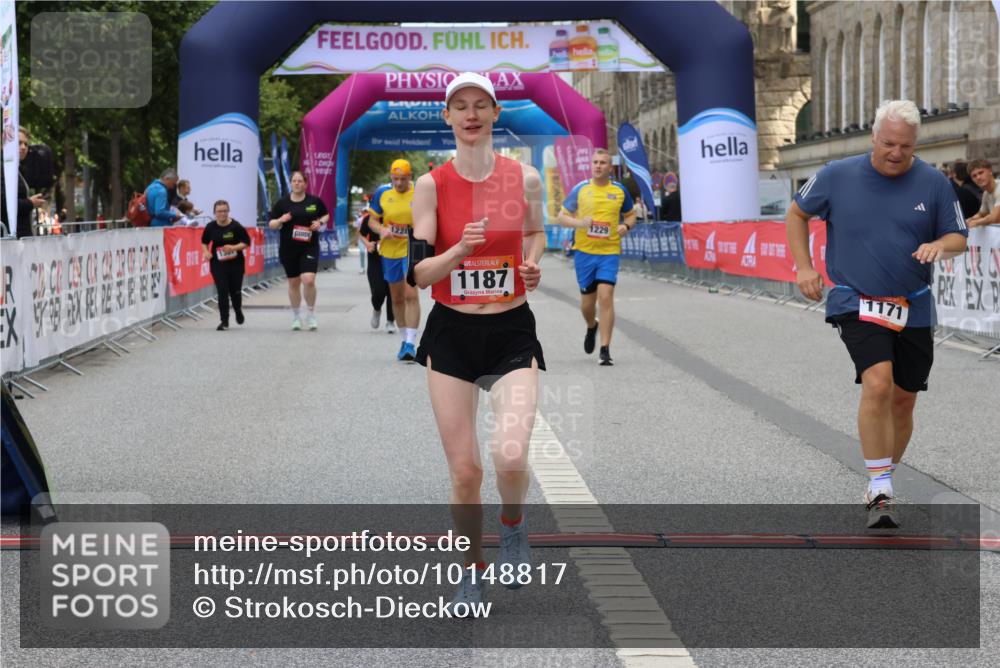 06.09.2026 - CURREX Alsterlauf Strokosch-Dieckow http://msf.ph/oto/10148817 06.09.2026 12:04:12 Ziel 1171, 1172, 1187, 1188, 1228, 1229 meine-sportfotos.de