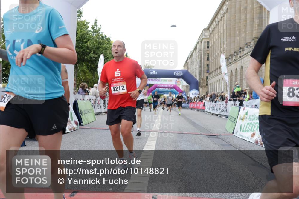 06.09.2026 - CURREX Alsterlauf Yannick Fuchs http://msf.ph/oto/10148821 06.09.2026 09:49:50 Ziel 2180, 2609, 2870, 3063, 3113, 3223, 3368, 4112, 4161, 4212, 4428, 4532, 4932, 5346, 5902, 6323, 8337 meine-sportfotos.de