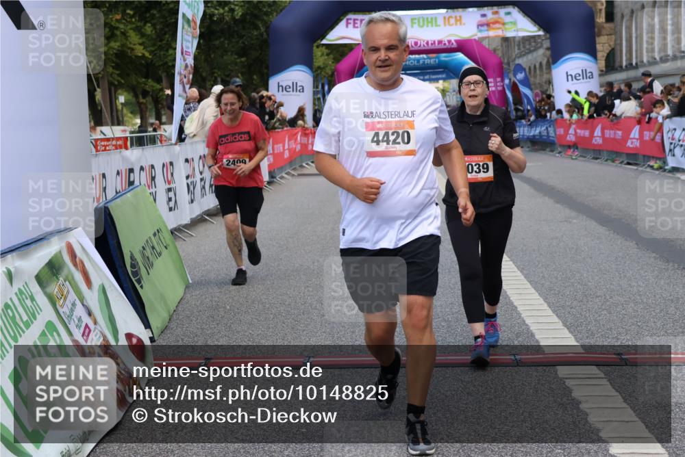 06.09.2026 - CURREX Alsterlauf Strokosch-Dieckow http://msf.ph/oto/10148825 06.09.2026 10:31:05 Ziel 2039, 2409, 4420, 4773 meine-sportfotos.de