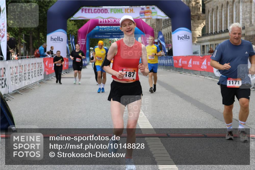 06.09.2026 - CURREX Alsterlauf Strokosch-Dieckow http://msf.ph/oto/10148828 06.09.2026 12:04:13 Ziel 1171, 1172, 1187, 1188, 1228, 1229 meine-sportfotos.de