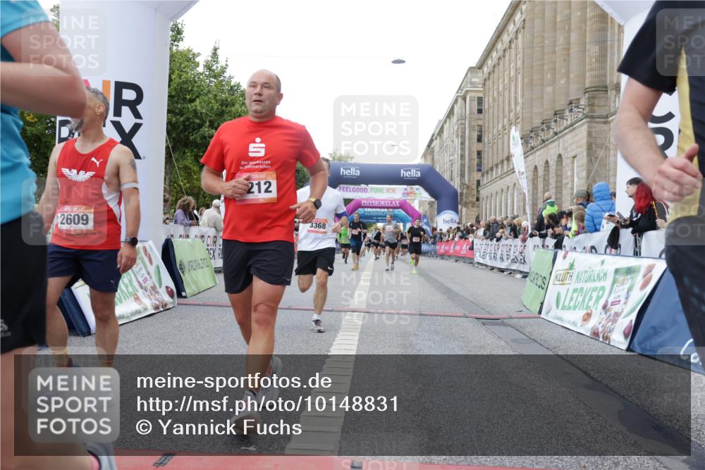 06.09.2026 - CURREX Alsterlauf Yannick Fuchs http://msf.ph/oto/10148831 06.09.2026 09:49:51 Ziel 2180, 2609, 2870, 3063, 3113, 3223, 3368, 4112, 4161, 4212, 4428, 4532, 4932, 5346, 5902, 6323, 8337 meine-sportfotos.de