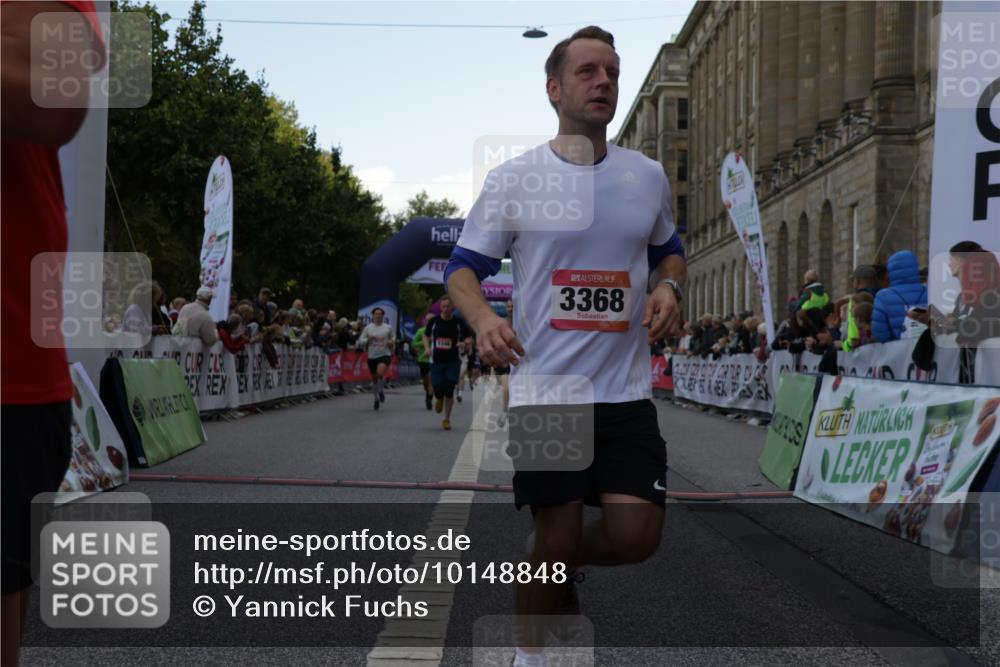 06.09.2026 - CURREX Alsterlauf Yannick Fuchs http://msf.ph/oto/10148848 06.09.2026 09:49:52 Ziel 2180, 2609, 2870, 3063, 3113, 3368, 4112, 4161, 4212, 4428, 4532, 4932, 4954, 5346, 5902, 6010, 6323, 8337 meine-sportfotos.de