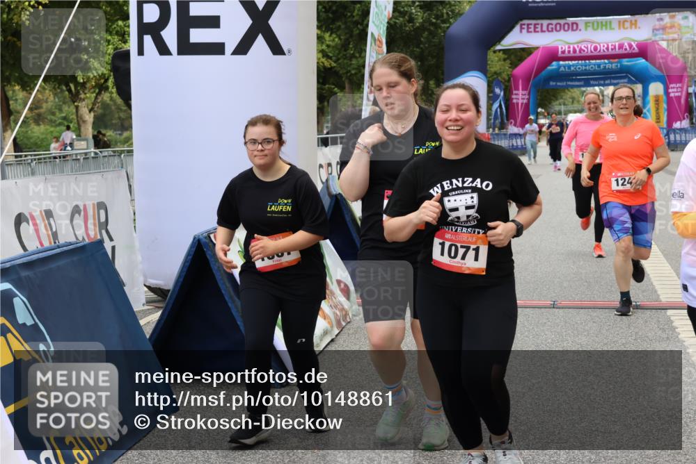 06.09.2026 - CURREX Alsterlauf Strokosch-Dieckow http://msf.ph/oto/10148861 06.09.2026 12:04:24 Ziel 1046, 1071, 1158, 1178, 1228, 1229, 1241, 1307 meine-sportfotos.de