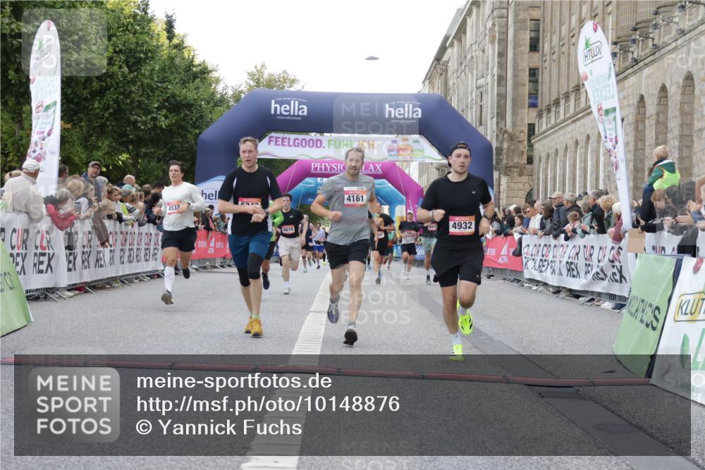 06.09.2026 - CURREX Alsterlauf Yannick Fuchs http://msf.ph/oto/10148876 06.09.2026 09:49:53 Ziel 2180, 2609, 2870, 3063, 3113, 3368, 4112, 4161, 4212, 4428, 4532, 4932, 4954, 5346, 5902, 6010, 6323, 6475, 8337 meine-sportfotos.de