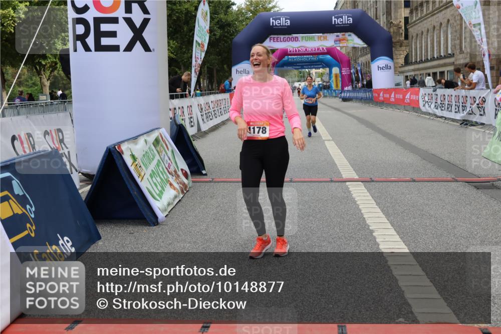 06.09.2026 - CURREX Alsterlauf Strokosch-Dieckow http://msf.ph/oto/10148877 06.09.2026 12:04:27 Ziel 1046, 1071, 1158, 1174, 1178, 1241, 1307 meine-sportfotos.de