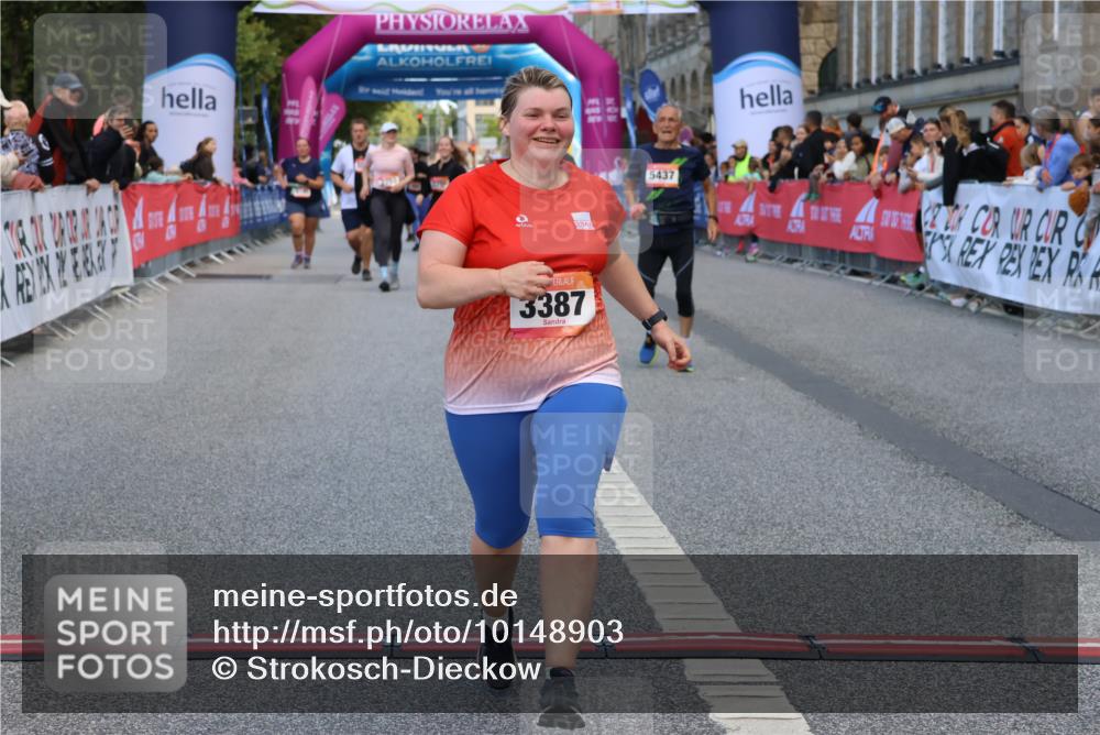 06.09.2026 - CURREX Alsterlauf Strokosch-Dieckow http://msf.ph/oto/10148903 06.09.2026 10:31:51 Ziel 3387, 5368, 5907, 8033 meine-sportfotos.de