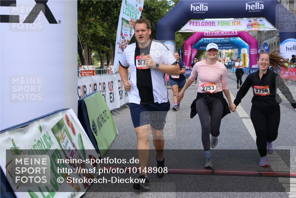 06.09.2026 - CURREX Alsterlauf Strokosch-Dieckow http://msf.ph/oto/10148908 06.09.2026 10:32:00 Ziel 2642, 2753, 2756, 4338, 5437, 5574, 6185 meine-sportfotos.de