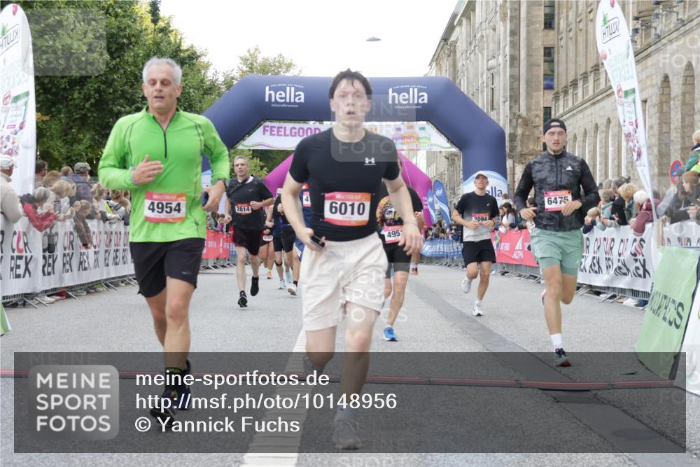 06.09.2026 - CURREX Alsterlauf Yannick Fuchs http://msf.ph/oto/10148956 06.09.2026 09:49:57 Ziel 2094, 2814, 2823, 3368, 3492, 4142, 4161, 4428, 4532, 4932, 4951, 4954, 5346, 6010, 6157, 6475 meine-sportfotos.de
