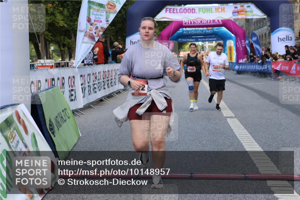 06.09.2026 - CURREX Alsterlauf Strokosch-Dieckow http://msf.ph/oto/10148957 06.09.2026 10:32:22 Ziel 2212, 4002, 5857 meine-sportfotos.de