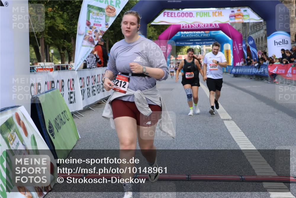 06.09.2026 - CURREX Alsterlauf Strokosch-Dieckow http://msf.ph/oto/10148961 06.09.2026 10:32:22 Ziel 2212, 4002, 5857 meine-sportfotos.de