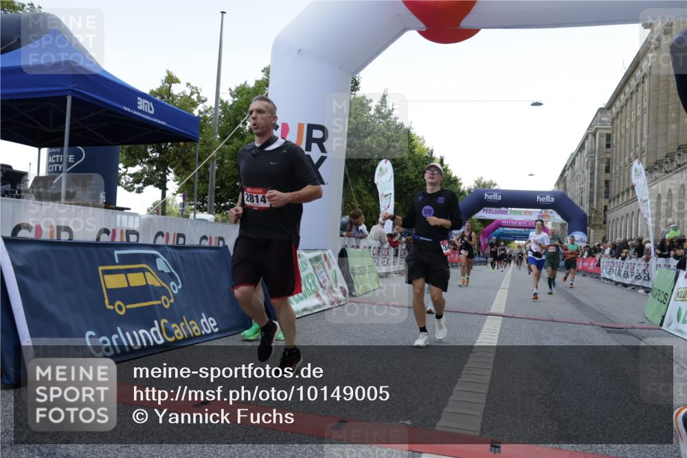 06.09.2026 - CURREX Alsterlauf Yannick Fuchs http://msf.ph/oto/10149005 06.09.2026 09:50:01 Ziel 2094, 2814, 2823, 3492, 4105, 4142, 4161, 4428, 4532, 4932, 4951, 4954, 5346, 5628, 5744, 5834, 6010, 6157, 6475 meine-sportfotos.de