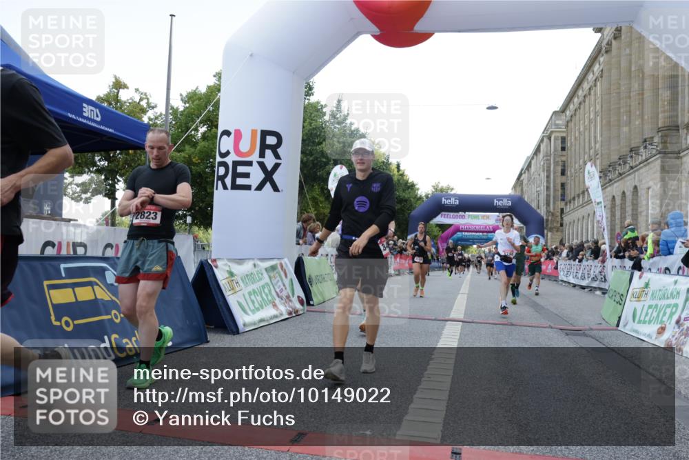 06.09.2026 - CURREX Alsterlauf Yannick Fuchs http://msf.ph/oto/10149022 06.09.2026 09:50:02 Ziel 2020, 2094, 2814, 2823, 3492, 4105, 4142, 4428, 4532, 4951, 4954, 5628, 5744, 5834, 6010, 6157, 6475 meine-sportfotos.de