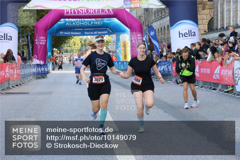 06.09.2026 - CURREX Alsterlauf Strokosch-Dieckow http://msf.ph/oto/10149079 06.09.2026 10:34:20 Ziel 3071, 3088 meine-sportfotos.de