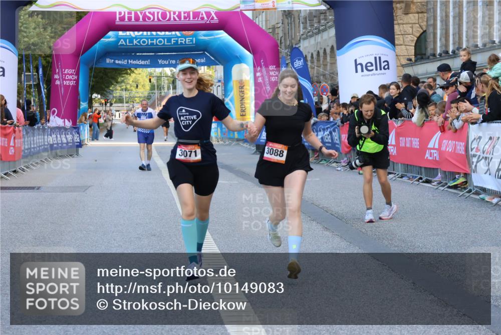 06.09.2026 - CURREX Alsterlauf Strokosch-Dieckow http://msf.ph/oto/10149083 06.09.2026 10:34:21 Ziel 3071, 3088 meine-sportfotos.de