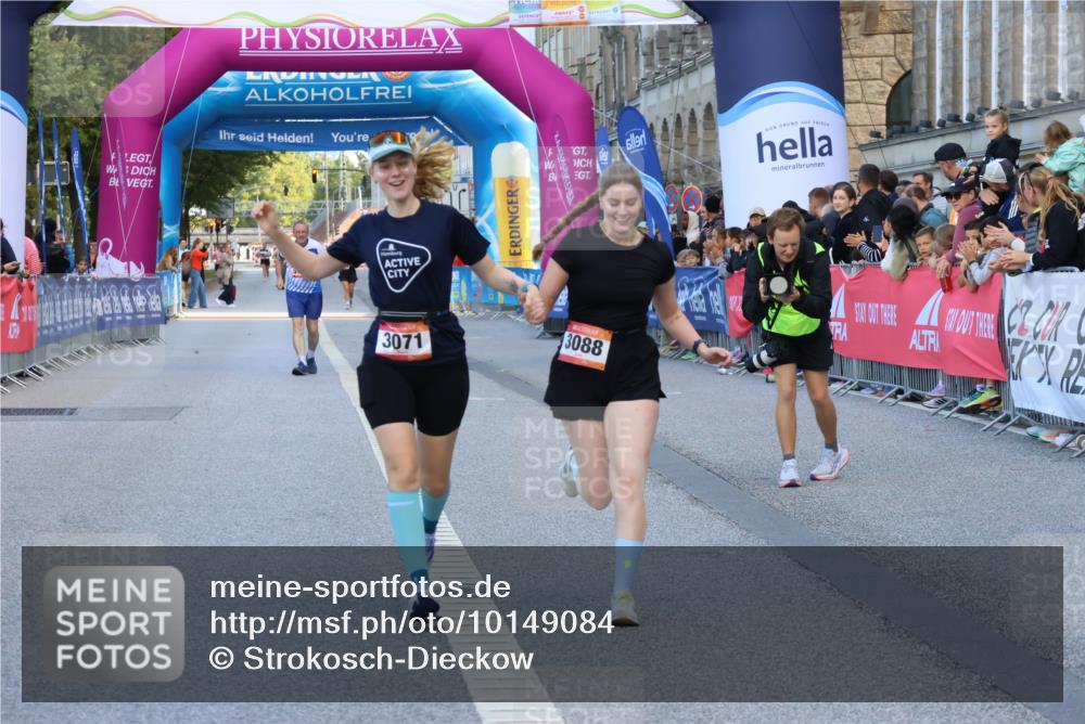 06.09.2026 - CURREX Alsterlauf Strokosch-Dieckow http://msf.ph/oto/10149084 06.09.2026 10:34:21 Ziel 3071, 3088 meine-sportfotos.de