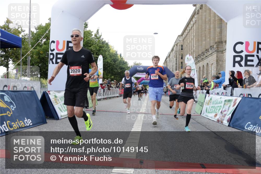 06.09.2026 - CURREX Alsterlauf Yannick Fuchs http://msf.ph/oto/10149145 06.09.2026 09:50:08 Ziel 2020, 2639, 3739, 4083, 4101, 4105, 4393, 4435, 5316, 5628, 5744, 5834, 6157, 6428 meine-sportfotos.de