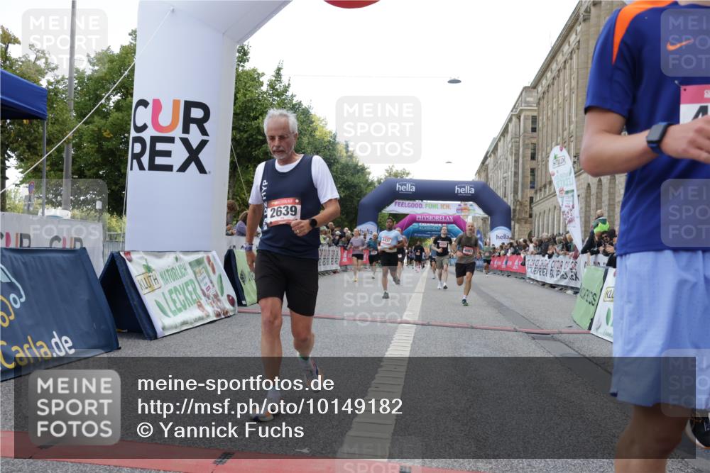 06.09.2026 - CURREX Alsterlauf Yannick Fuchs http://msf.ph/oto/10149182 06.09.2026 09:50:10 Ziel 2020, 2256, 2639, 3739, 4083, 4101, 4105, 4393, 4435, 5191, 5316, 5628, 5744, 5834, 5981, 6077, 6274, 6428 meine-sportfotos.de