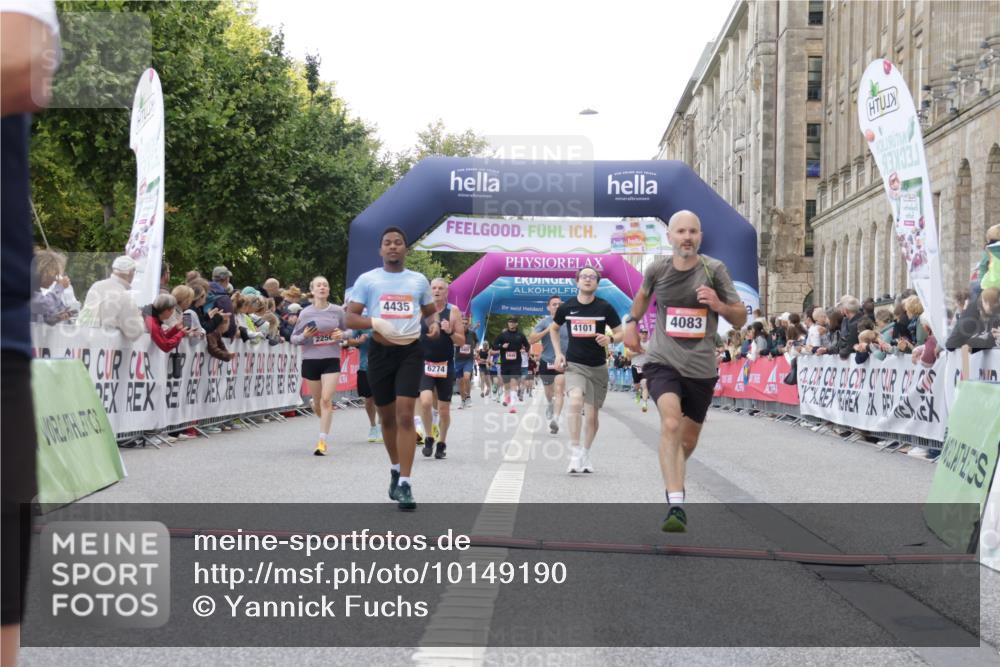 06.09.2026 - CURREX Alsterlauf Yannick Fuchs http://msf.ph/oto/10149190 06.09.2026 09:50:11 Ziel 2020, 2256, 2639, 3739, 4083, 4101, 4105, 4393, 4435, 5191, 5316, 5628, 5834, 5981, 6077, 6274, 6428 meine-sportfotos.de