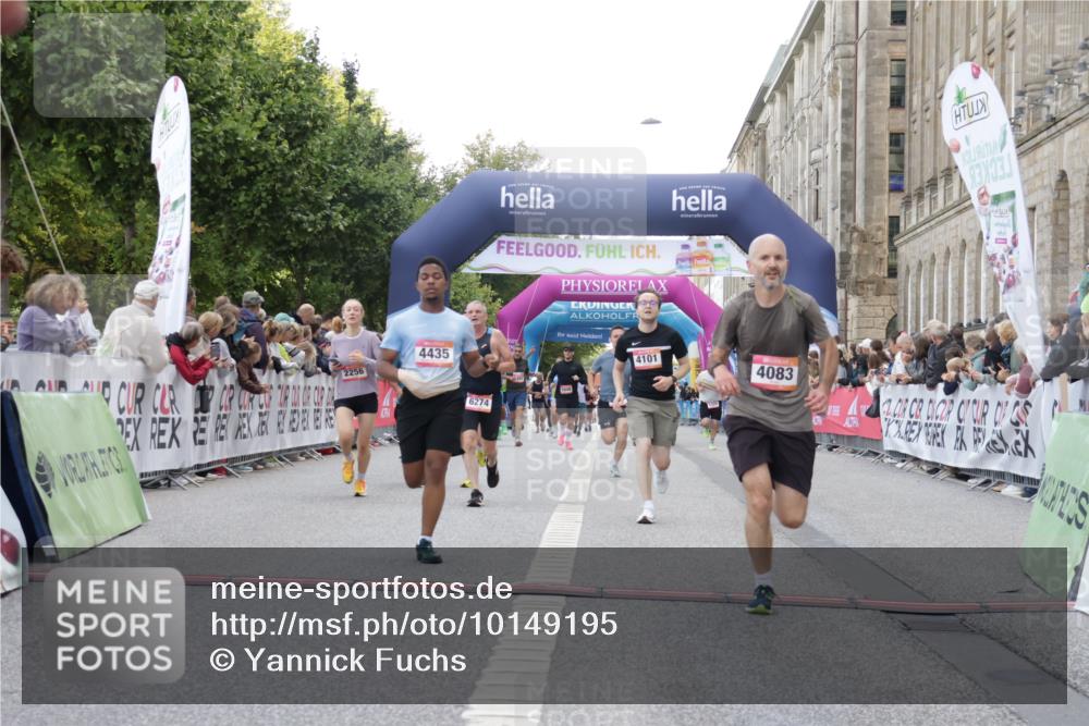 06.09.2026 - CURREX Alsterlauf Yannick Fuchs http://msf.ph/oto/10149195 06.09.2026 09:50:12 Ziel 2020, 2256, 2639, 3739, 4083, 4101, 4393, 4435, 5191, 5316, 5834, 5981, 6077, 6274, 6428 meine-sportfotos.de
