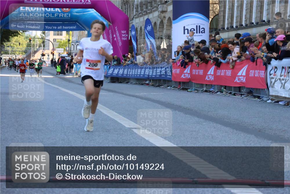 06.09.2026 - CURREX Alsterlauf Strokosch-Dieckow http://msf.ph/oto/10149224 06.09.2026 10:52:20 Ziel 200, 252, 301, 8339 meine-sportfotos.de