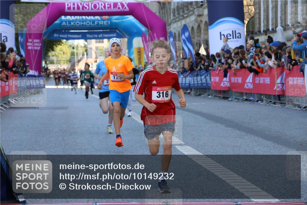 06.09.2026 - CURREX Alsterlauf Strokosch-Dieckow http://msf.ph/oto/10149232 06.09.2026 10:52:34 Ziel 161, 174, 213, 307, 316 meine-sportfotos.de