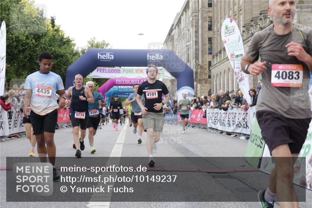 06.09.2026 - CURREX Alsterlauf Yannick Fuchs http://msf.ph/oto/10149237 06.09.2026 09:50:13 Ziel 2020, 2256, 2639, 2720, 3488, 3739, 4083, 4101, 4393, 4435, 4541, 5191, 5316, 5981, 6077, 6274, 6428 meine-sportfotos.de