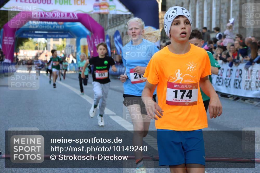 06.09.2026 - CURREX Alsterlauf Strokosch-Dieckow http://msf.ph/oto/10149240 06.09.2026 10:52:37 Ziel 161, 174, 182, 213, 268, 307, 316, 409 meine-sportfotos.de