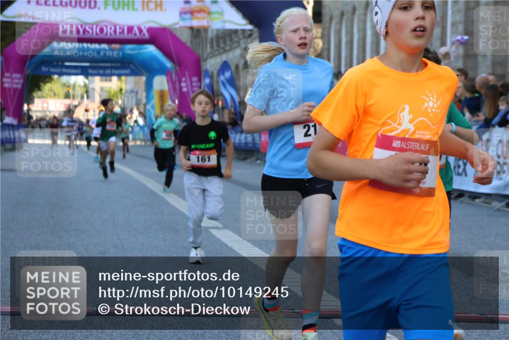 06.09.2026 - CURREX Alsterlauf Strokosch-Dieckow http://msf.ph/oto/10149245 06.09.2026 10:52:37 Ziel 161, 174, 182, 213, 268, 307, 316, 409 meine-sportfotos.de