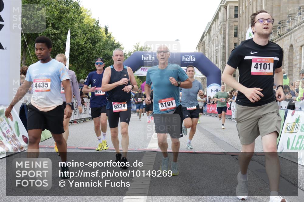 06.09.2026 - CURREX Alsterlauf Yannick Fuchs http://msf.ph/oto/10149269 06.09.2026 09:50:15 Ziel 2256, 2639, 2720, 3333, 3455, 3488, 3739, 4083, 4101, 4393, 4435, 4541, 5191, 5264, 5316, 5326, 5949, 5981, 6077, 6248, 6274, 6428 meine-sportfotos.de