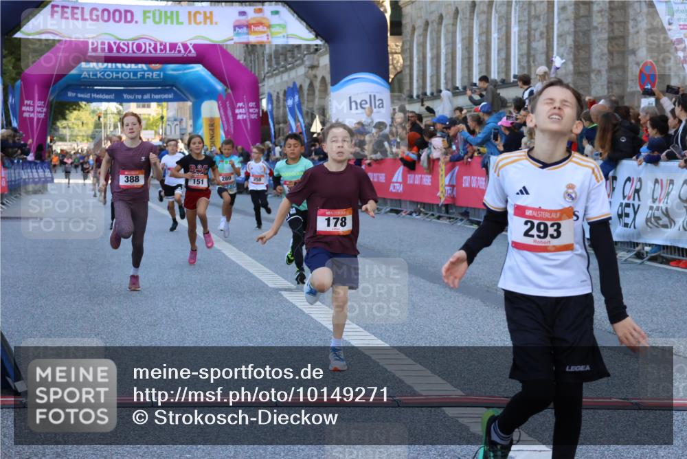 06.09.2026 - CURREX Alsterlauf Strokosch-Dieckow http://msf.ph/oto/10149271 06.09.2026 10:52:52 Ziel 151, 178, 222, 223, 250, 280, 281, 293, 355, 374, 388, 408, 452 meine-sportfotos.de