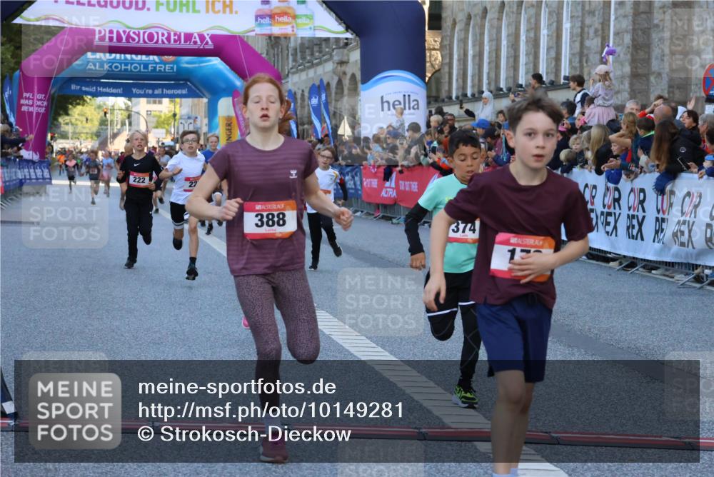 06.09.2026 - CURREX Alsterlauf Strokosch-Dieckow http://msf.ph/oto/10149281 06.09.2026 10:52:53 Ziel 151, 178, 222, 223, 250, 280, 281, 293, 355, 374, 388, 408, 452 meine-sportfotos.de