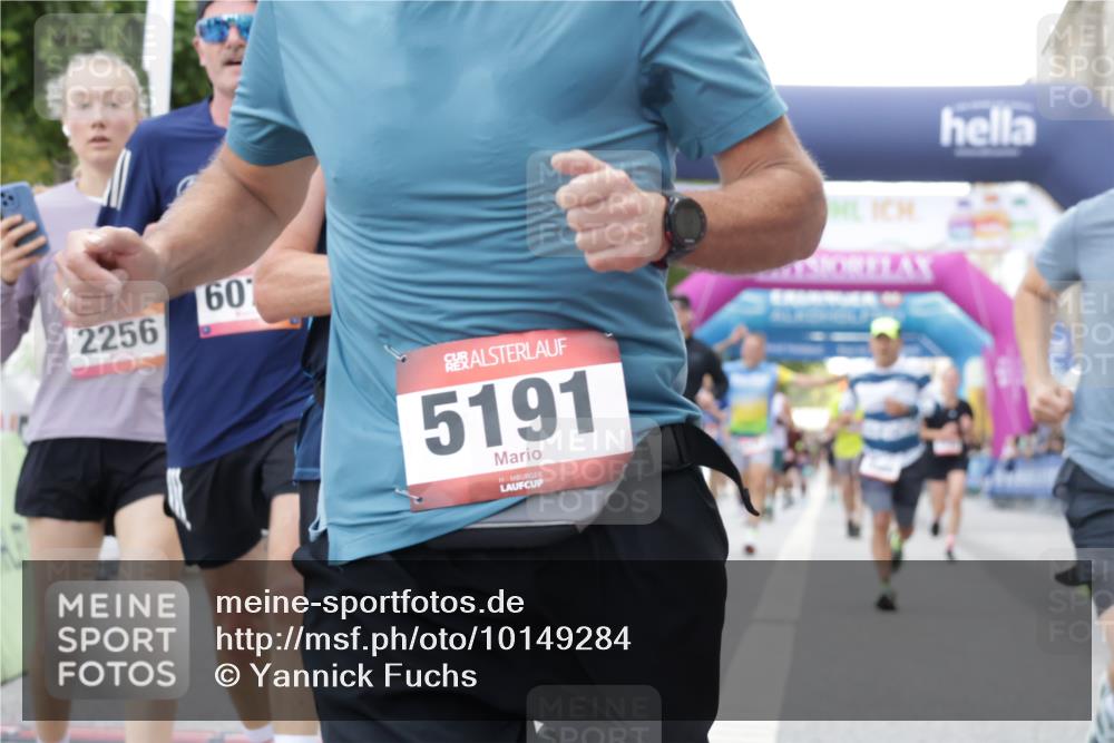 06.09.2026 - CURREX Alsterlauf Yannick Fuchs http://msf.ph/oto/10149284 06.09.2026 09:50:15 Ziel 2256, 2639, 2720, 3333, 3455, 3488, 3739, 4083, 4101, 4393, 4435, 4541, 5191, 5264, 5316, 5326, 5949, 5981, 6077, 6248, 6274, 6428 meine-sportfotos.de
