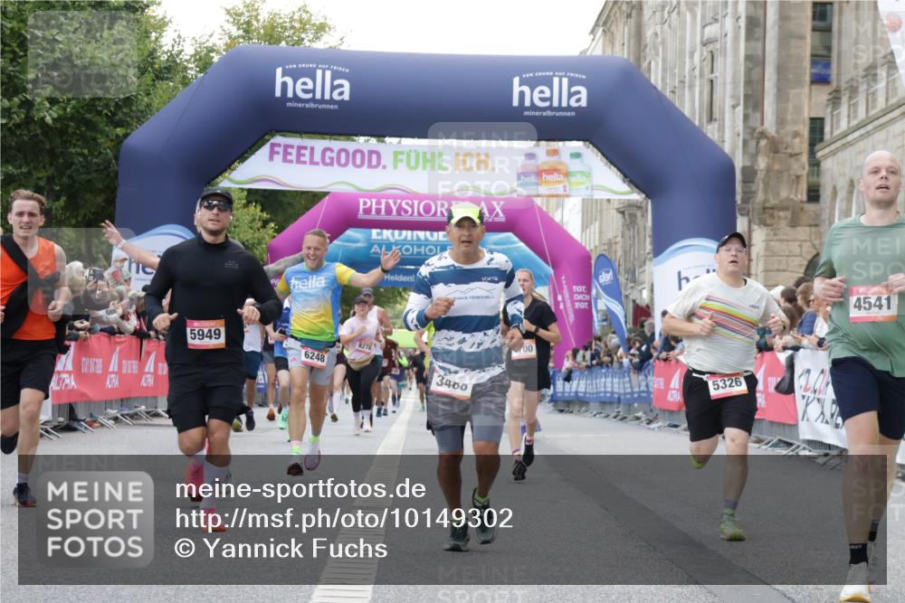 06.09.2026 - CURREX Alsterlauf Yannick Fuchs http://msf.ph/oto/10149302 06.09.2026 09:50:17 Ziel 2256, 2720, 3333, 3455, 3488, 4083, 4101, 4435, 4541, 4700, 5191, 5264, 5326, 5949, 5981, 6077, 6248, 6274 meine-sportfotos.de
