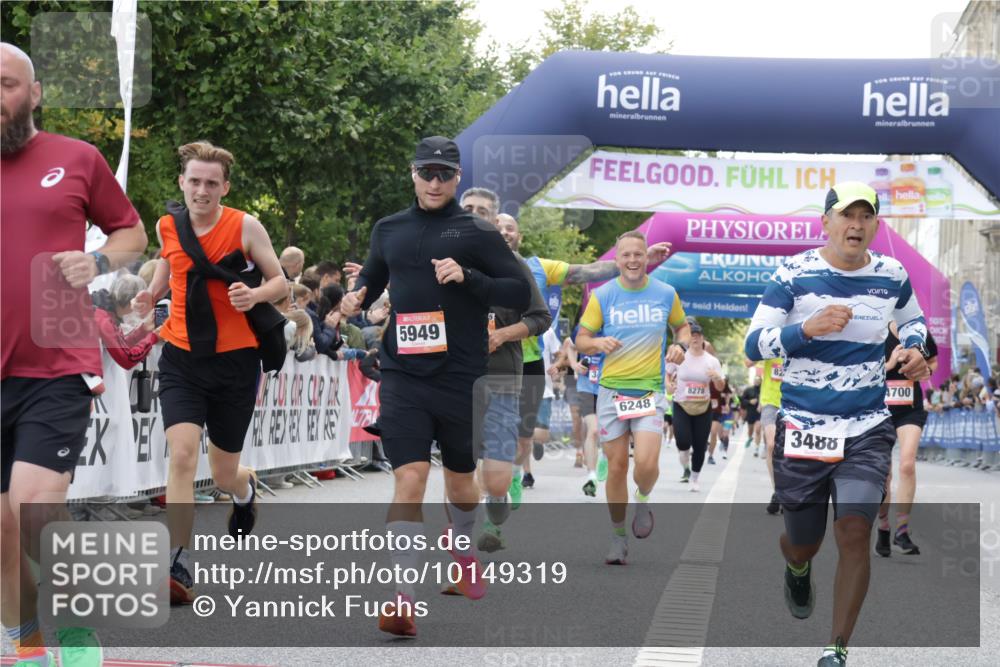 06.09.2026 - CURREX Alsterlauf Yannick Fuchs http://msf.ph/oto/10149319 06.09.2026 09:50:18 Ziel 2256, 2720, 3333, 3455, 3475, 3488, 4083, 4101, 4435, 4541, 4700, 5006, 5191, 5264, 5326, 5949, 5981, 6077, 6248, 6274, 8256, 8278 meine-sportfotos.de