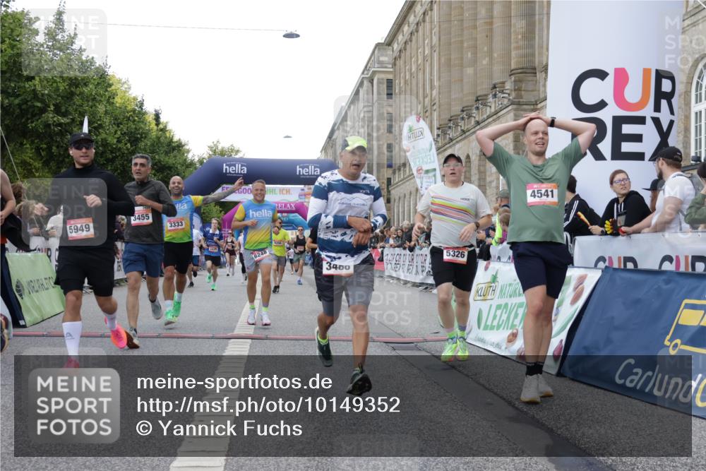 06.09.2026 - CURREX Alsterlauf Yannick Fuchs http://msf.ph/oto/10149352 06.09.2026 09:50:19 Ziel 2256, 2453, 2720, 3333, 3455, 3475, 3488, 4083, 4101, 4435, 4541, 4700, 4840, 5006, 5191, 5264, 5326, 5949, 5981, 6077, 6248, 6274, 8256, 8278 meine-sportfotos.de
