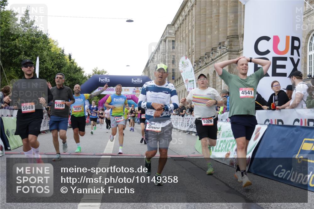 06.09.2026 - CURREX Alsterlauf Yannick Fuchs http://msf.ph/oto/10149358 06.09.2026 09:50:19 Ziel 2256, 2453, 2720, 3333, 3455, 3475, 3488, 4083, 4101, 4435, 4541, 4700, 4840, 5006, 5191, 5264, 5326, 5949, 5981, 6077, 6248, 6274, 8256, 8278 meine-sportfotos.de