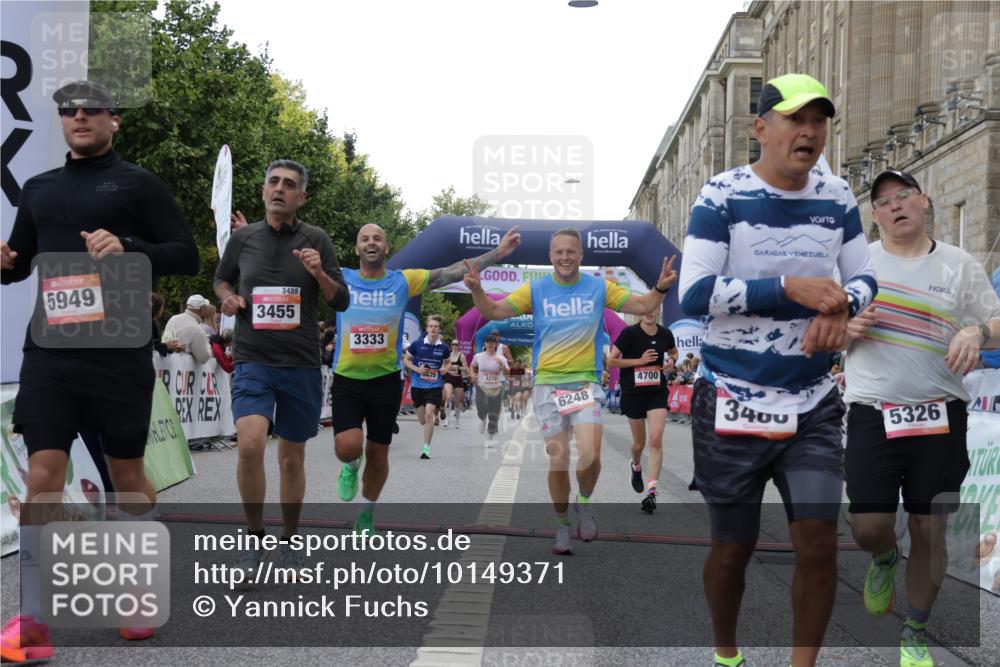 06.09.2026 - CURREX Alsterlauf Yannick Fuchs http://msf.ph/oto/10149371 06.09.2026 09:50:20 Ziel 2256, 2453, 2720, 2878, 3333, 3455, 3475, 3488, 4101, 4435, 4541, 4700, 4840, 5006, 5191, 5264, 5326, 5949, 5981, 6077, 6248, 6274, 8156, 8256, 8278 meine-sportfotos.de