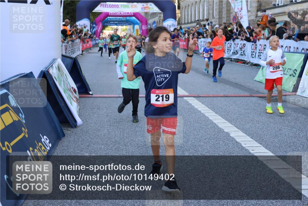 06.09.2026 - CURREX Alsterlauf Strokosch-Dieckow http://msf.ph/oto/10149402 06.09.2026 10:53:45 Ziel 154, 159, 164, 169, 214, 219, 257, 259, 265, 286, 330, 354, 389, 401, 422, 442, 445, 8094, 8112, 8123 meine-sportfotos.de
