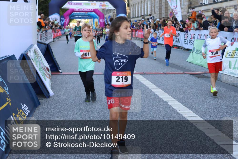 06.09.2026 - CURREX Alsterlauf Strokosch-Dieckow http://msf.ph/oto/10149409 06.09.2026 10:53:46 Ziel 154, 159, 164, 169, 177, 214, 219, 257, 259, 265, 286, 354, 389, 401, 422, 442, 8094, 8112, 8123, 8252 meine-sportfotos.de