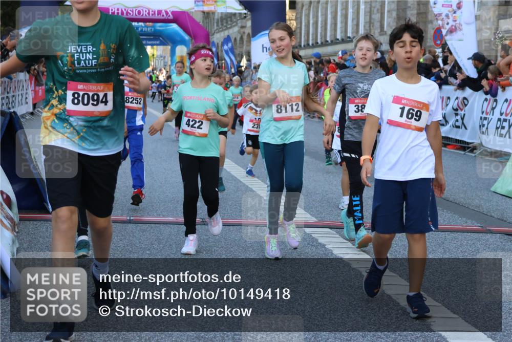 06.09.2026 - CURREX Alsterlauf Strokosch-Dieckow http://msf.ph/oto/10149418 06.09.2026 10:53:51 Ziel 164, 169, 172, 177, 185, 208, 214, 286, 320, 334, 354, 362, 389, 401, 404, 418, 422, 442, 8094, 8101, 8112, 8123, 8196, 8221, 8252 meine-sportfotos.de