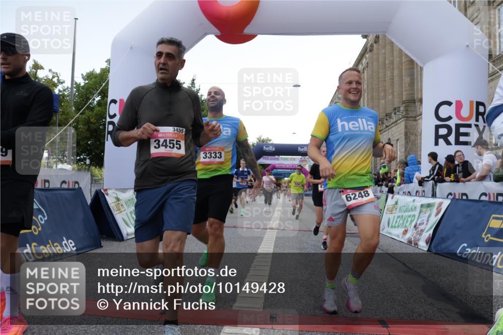 06.09.2026 - CURREX Alsterlauf Yannick Fuchs http://msf.ph/oto/10149428 06.09.2026 09:50:21 Ziel 2256, 2453, 2720, 2878, 3333, 3455, 3475, 3488, 4541, 4568, 4700, 4840, 5006, 5191, 5264, 5326, 5949, 5981, 6077, 6248, 6274, 8156, 8256, 8278 meine-sportfotos.de