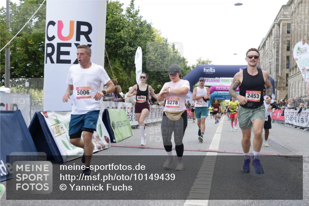 06.09.2026 - CURREX Alsterlauf Yannick Fuchs http://msf.ph/oto/10149439 06.09.2026 09:50:24 Ziel 2453, 2720, 2878, 3044, 3333, 3455, 3475, 3488, 4541, 4568, 4700, 4755, 4840, 5006, 5264, 5326, 5631, 5949, 6248, 8156, 8256, 8278 meine-sportfotos.de