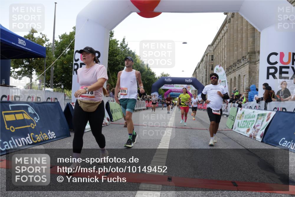 06.09.2026 - CURREX Alsterlauf Yannick Fuchs http://msf.ph/oto/10149452 06.09.2026 09:50:26 Ziel 2411, 2453, 2878, 3044, 3333, 3455, 3475, 4568, 4700, 4755, 4840, 5006, 5264, 5326, 5631, 5946, 5949, 6248, 6427, 8156, 8256, 8278 meine-sportfotos.de