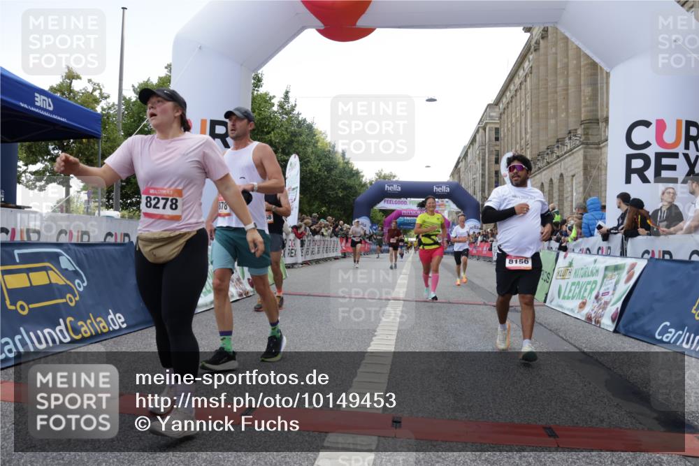 06.09.2026 - CURREX Alsterlauf Yannick Fuchs http://msf.ph/oto/10149453 06.09.2026 09:50:27 Ziel 2411, 2453, 2878, 3044, 3333, 3475, 4568, 4700, 4755, 4840, 5006, 5631, 5946, 6248, 6427, 8156, 8256, 8278 meine-sportfotos.de