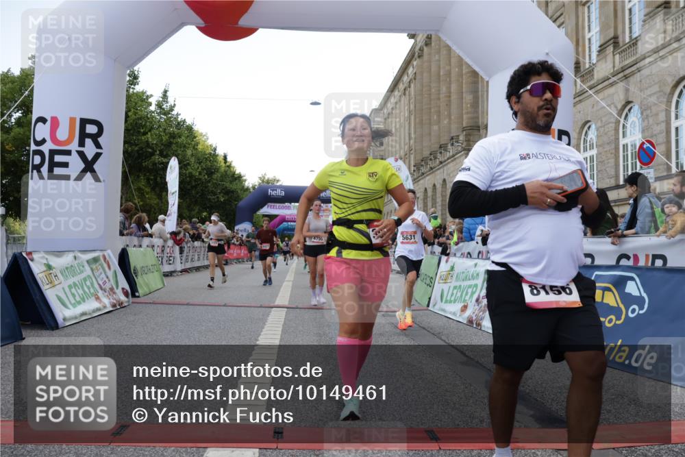 06.09.2026 - CURREX Alsterlauf Yannick Fuchs http://msf.ph/oto/10149461 06.09.2026 09:50:28 Ziel 2411, 2453, 2506, 2878, 3044, 3475, 4568, 4700, 4755, 4840, 5006, 5299, 5631, 5946, 6427, 8156, 8256, 8278 meine-sportfotos.de